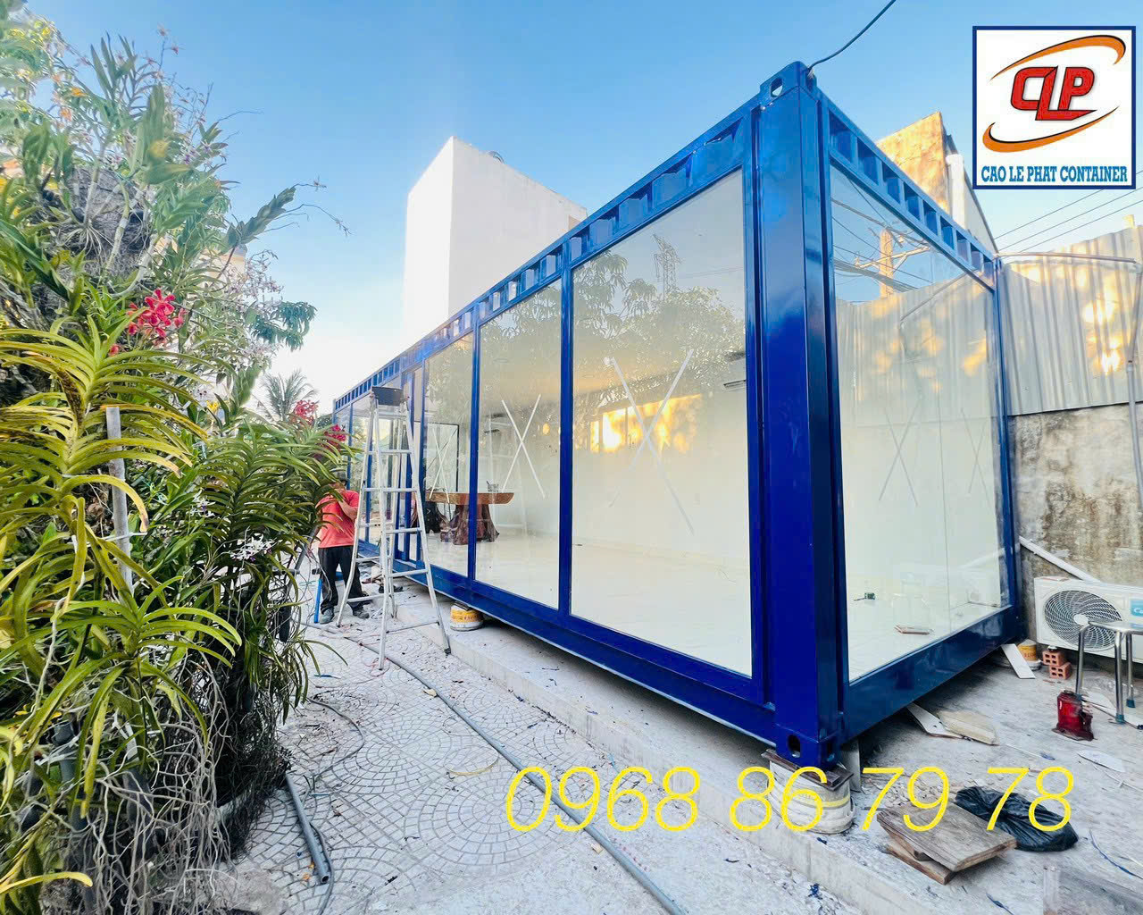 Container 40 Feet